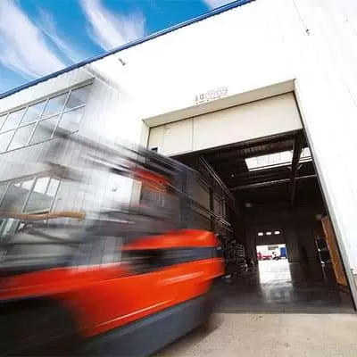 Ворота для производств и складов серии ProPlus Промышленные ворота цвета слоновая кость